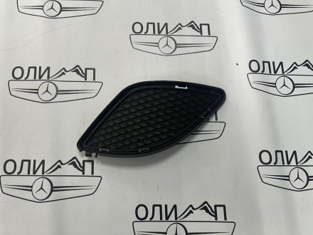 Решетка левая  переднего бампера сетка бампера на Mercedes CLA c117 обычный A1178850322 A 117 885 03 22